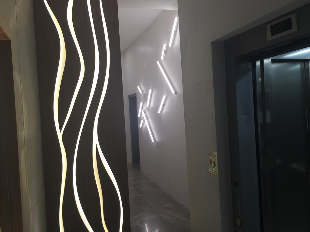 Sunny Luxury Apartments Tel Aviv Exterior foto